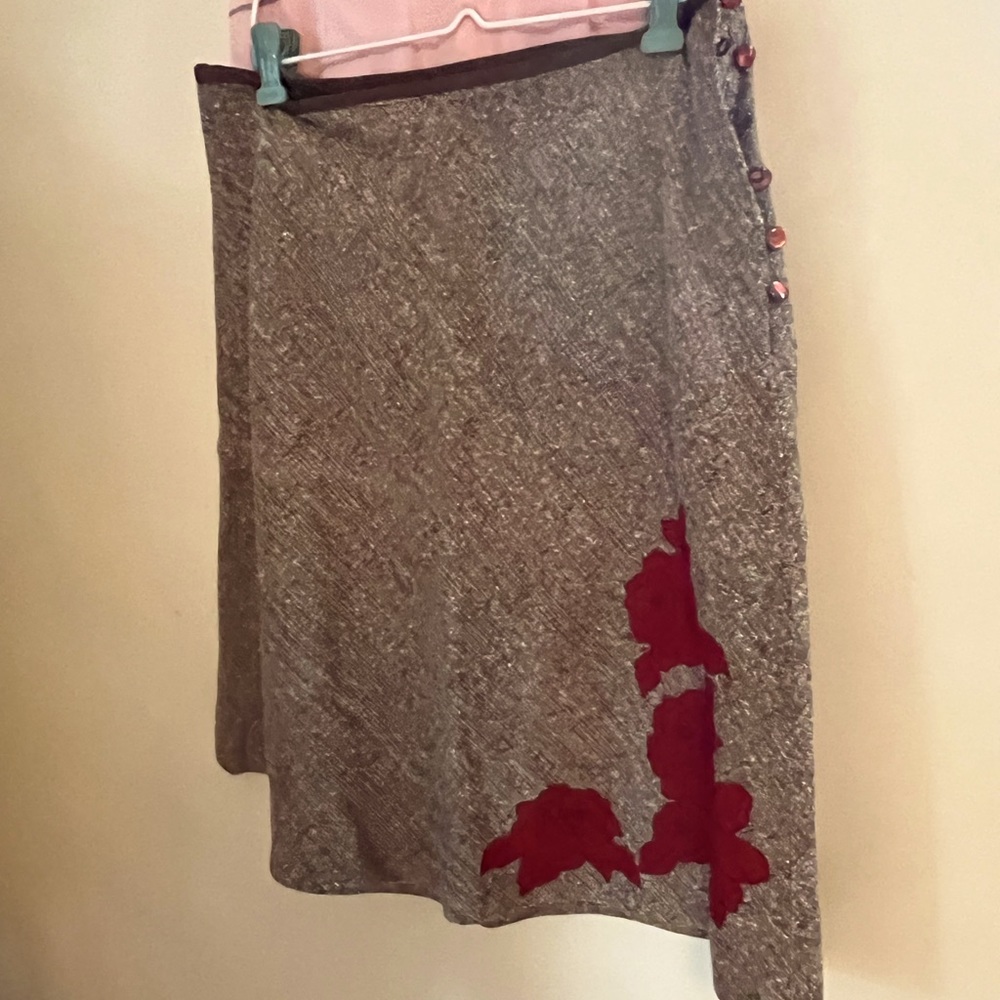 Vintage high waisted skirt.